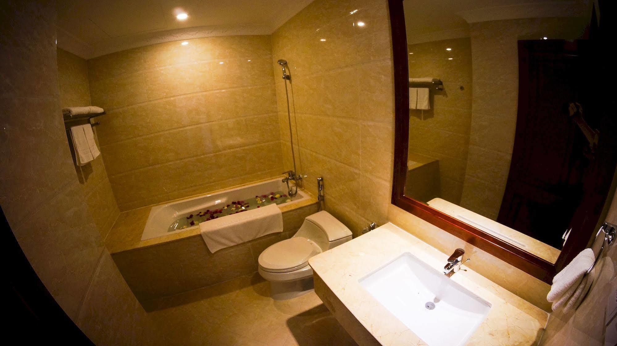Nha Trang Palace Hotel Εξωτερικό φωτογραφία