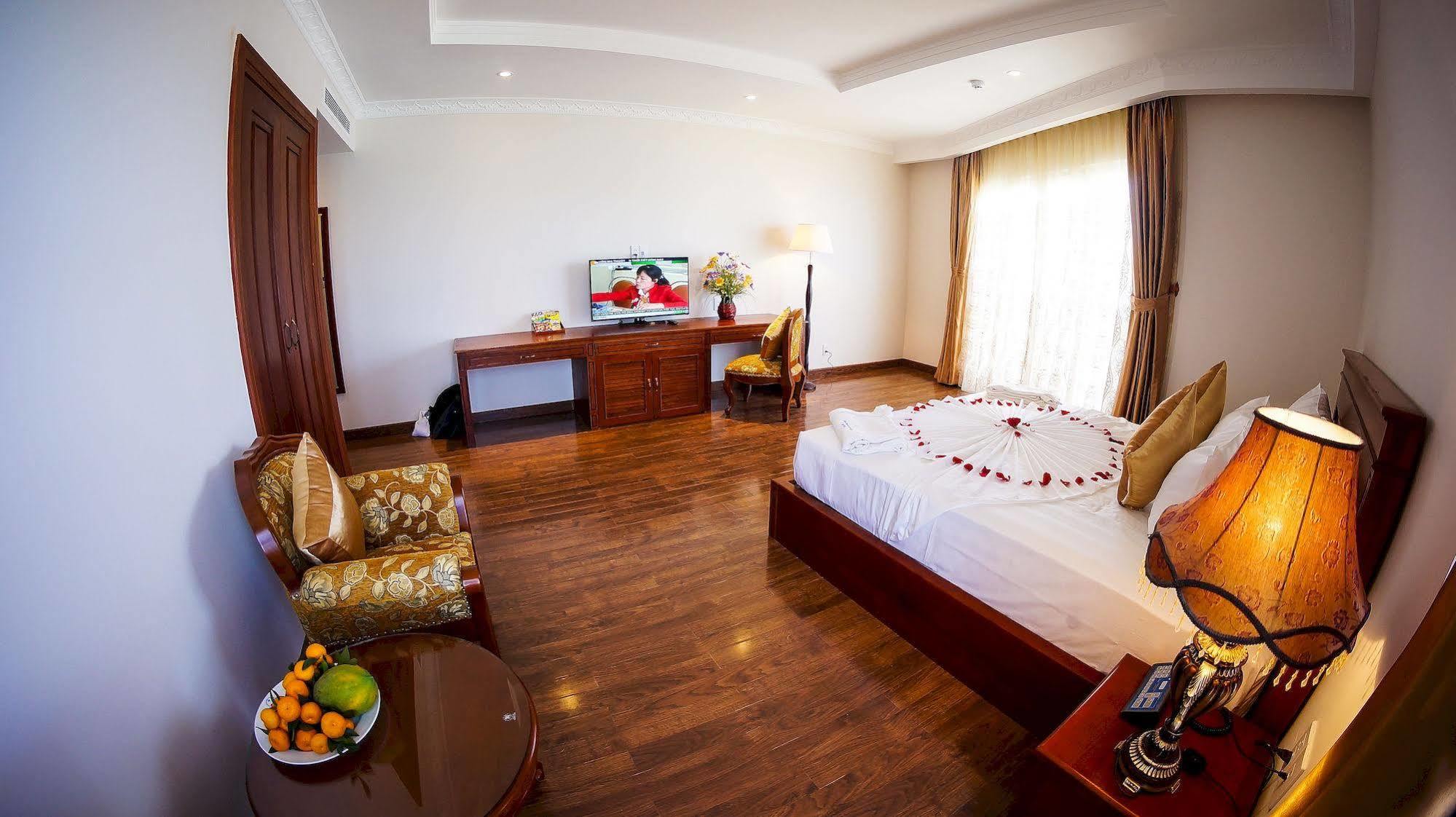 Nha Trang Palace Hotel Εξωτερικό φωτογραφία